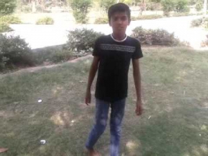 how to do air cut trick