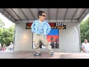 4 years old Tristan Gangnam Style at Zuid gent,Belgium 
