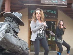 Statue Surprise! Incredible reactions!! 